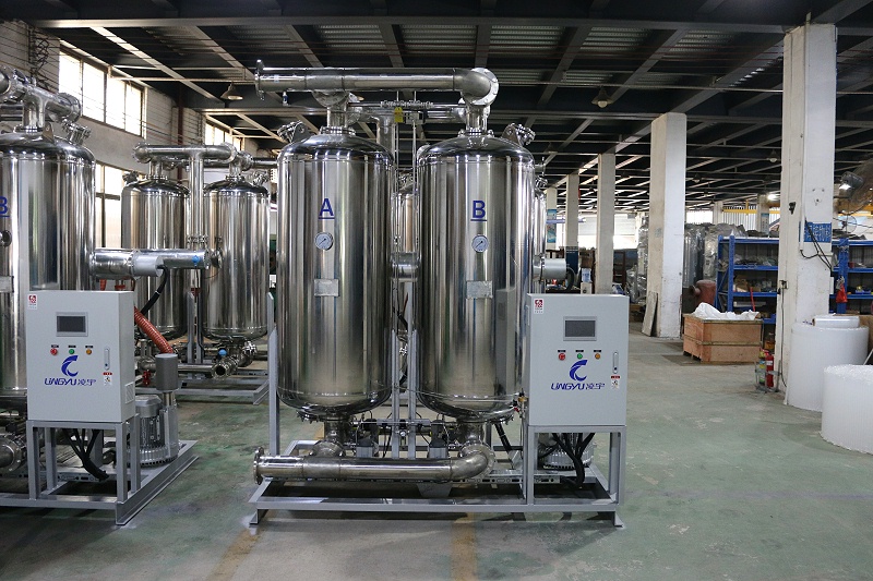 凌宇不銹鋼鼓風熱微氣耗吸附式干燥機