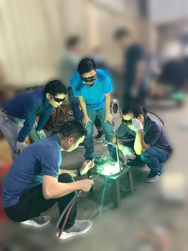 鼓風(fēng)熱再生吸附式干燥機